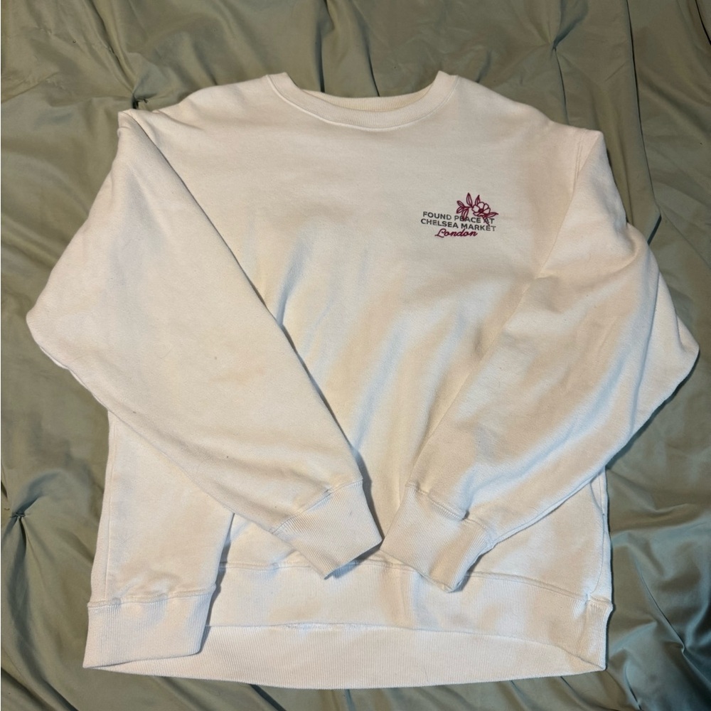 Hollister White Crew Neck Sweater with Ribbed Cuffs
